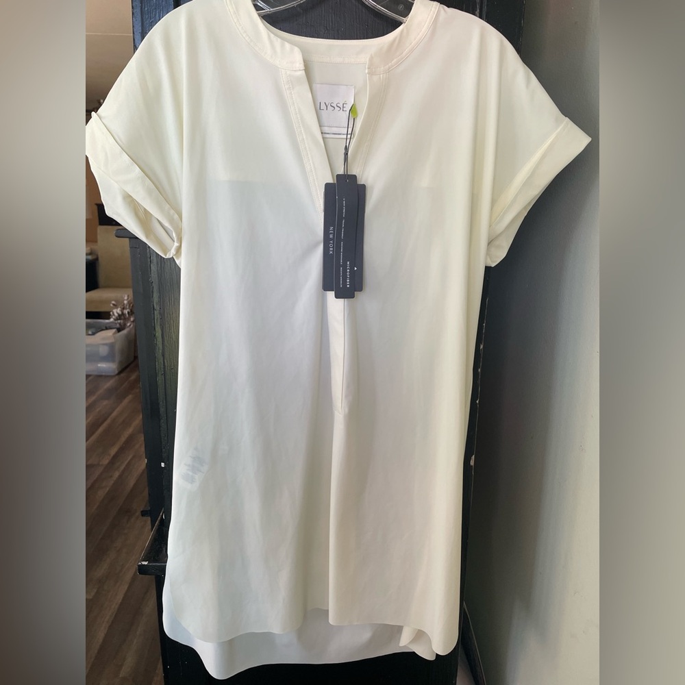 Lysse Short Sleeve Cream Dress Microlux Size Small NWT